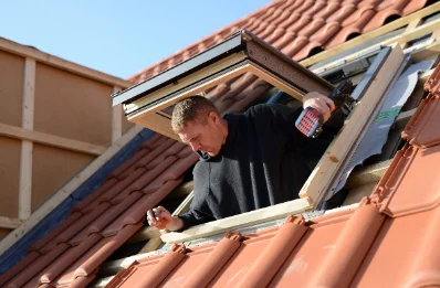 Pose de fenêtres de toit Velux à Mannevillette